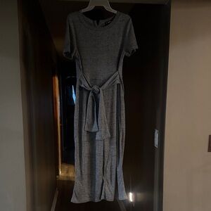 Elegant Gray Women's cropped pant suit